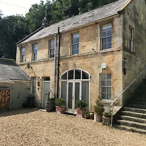 berkeley-coach-house-bath.tophotelsbath.com/